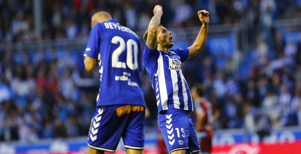 מבשל השער תיאו הרננדס חוגג את היתרון (La Liga)