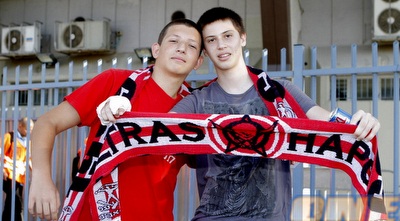 אוהדי הפועל ליד בלומפילד (יוסי ציפקיס)