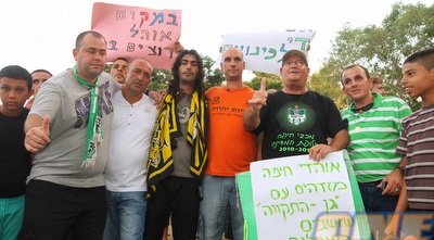 הפגנה בשכונת התקווה (שי לוי) הפגנה בשכונת התקווה (שי לוי)