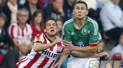 מרטנס נאבק על הכדור. ניצח את לגיה בשער מחוכם (רויטרס)