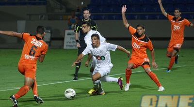 פיראס מוגרבי מול חסן אבו זיאד וגל כהן (עמית מצפה)