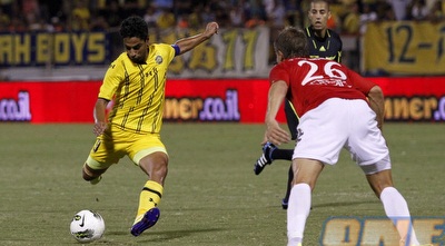 ברק יצחקי מכין את הרגל (יוסי ציפקיס) ברק יצחקי מכין את הרגל (יוסי ציפקיס)