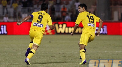 מכבי ת&qout;א חוגגת (יוסי ציפקיס) מכבי ת&qout;א חוגגת (יוסי ציפקיס)