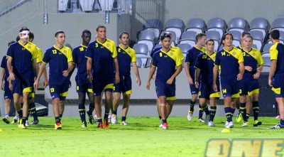 שחקני מכבי תל אביב באימון (יניב גונן)