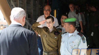 גלעד שליט מצדיע לראש הממשלה (GettyImages)