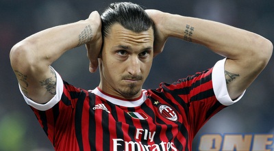 איברהימוביץ´ תופס את הראש (רויטרס)