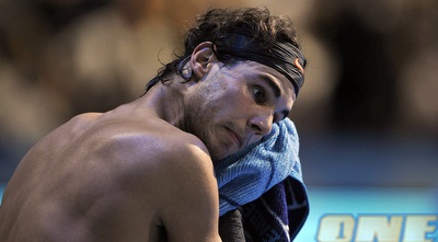 נדאל במהלך המשחק מול טסונגה. נראה לא טוב (רויטרס) נדאל במהלך המשחק מול טסונגה. נראה לא טוב (רויטרס)