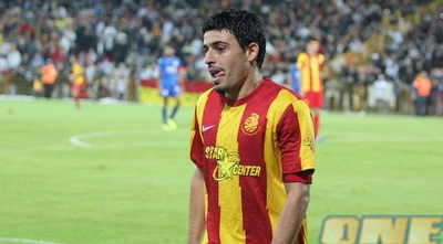 רביבו יורד מאוכזב למחצית (משה חרמון) רביבו יורד מאוכזב למחצית (משה חרמון)