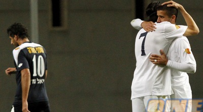 שבתאי ודיין חוגגים, צ´ראביץ´ מאוכזב (יוסי ציפקיס)