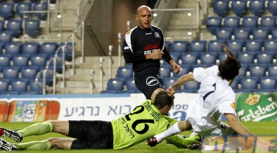 שטראובר יורד לכדור (יוסי ציפקיס)