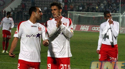 אזארוב וגנאים (עמית מצפה) אזארוב וגנאים (עמית מצפה)