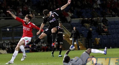 אזארוב מול אדל ושולר (יוסי ציפקיס)