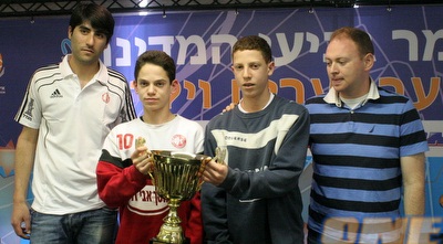 ראובן רבינוביץ, גיל בני, אלדד איפרגן ואיתי גולדמן (חגי ניזרי)