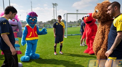 אלירן עטר, רועי קהת ואלי זיזוב במהלך הצילומים אלירן עטר, רועי קהת ואלי זיזוב במהלך הצילומים