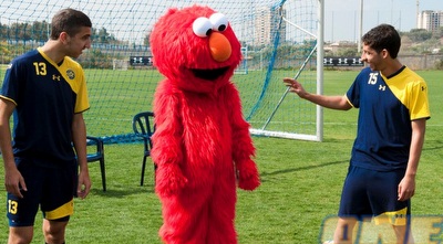 מונס דאבור ודור מיכה עם אלמו מונס דאבור ודור מיכה עם אלמו