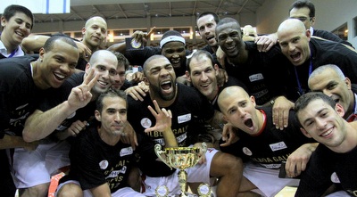 שחקני גלבוע/גליל חוגגים (יניב גונן)