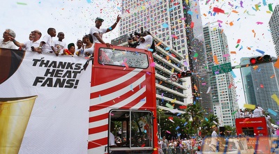 האוטובוס מטייל ברחבי מיאמי (GettyImages)