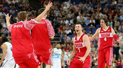 שחקני רוסיה בטירוף אחרי הניצחון (GettyImages)