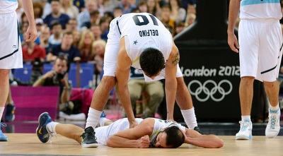 ג´ינובילי שבור על הרצפה (GettyImages)