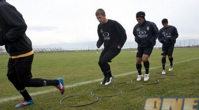 מלוקוודוב עם חבריו בסנטיאגו מורנינג (ONE)