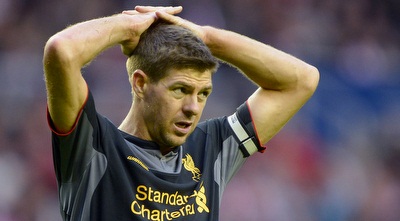 ג´רארד תופס את הראש. ארבעה משחקים ועוד אין ניצחון (רויטרס) ג´רארד תופס את הראש. ארבעה משחקים ועוד אין ניצחון (רויטרס)