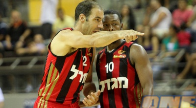 טפירו מסביר לפולן (חגי ניזרי)