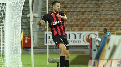 לושצ´ביץ´ מתוסכל אחרי עוד החמצה (עמית מצפה) לושצ´ביץ´ מתוסכל אחרי עוד החמצה (עמית מצפה)