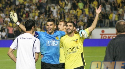 הרוש ועזריאל לא יודעים את נפשם מרוב אושר (משה חרמון) הרוש ועזריאל לא יודעים את נפשם מרוב אושר (משה חרמון)