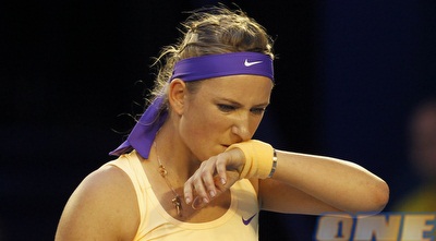 אזרנקה מאוכזבת במערכה הראשונה (רויטרס) אזרנקה מאוכזבת במערכה הראשונה (רויטרס)