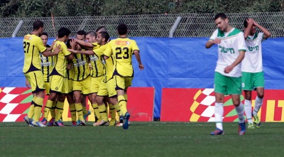 החגיגה של מכבי ת&qout;א (יניב גונן)