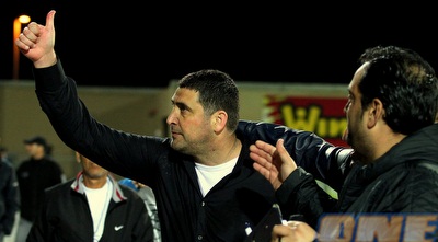 יובל נעים מאושר (שי לוי) יובל נעים מאושר (שי לוי)