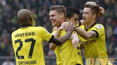 שחקני דורטמונד חוגגים (רויטרס) שחקני דורטמונד חוגגים (רויטרס)