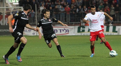 חאמד גנאים מול עומר בוקסנבוים וליאור ראובן (עמית מצפה) חאמד גנאים מול עומר בוקסנבוים וליאור ראובן (עמית מצפה)