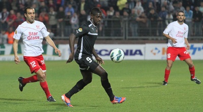 דוד מנגה לפני בסאם גנאים (עמית מצפה) דוד מנגה לפני בסאם גנאים (עמית מצפה)