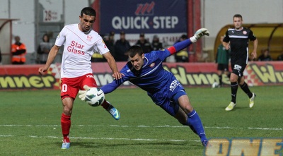 כליבאת מקדים את ארקין (עמית מצפה) כליבאת מקדים את ארקין (עמית מצפה)