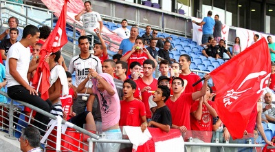 אוהדי רעננה מגיעים לליגת העל (שי לוי) אוהדי רעננה מגיעים לליגת העל (שי לוי)