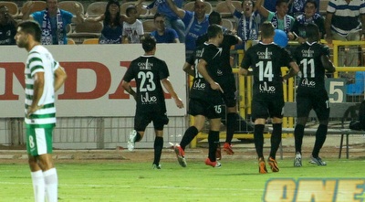 שחקני עירוני ק&qout;ש חוגגים את השוויון (עמית מצפה) שחקני עירוני ק&qout;ש חוגגים את השוויון (עמית מצפה)