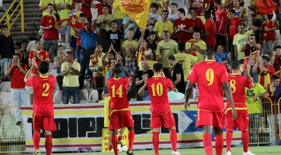 אשדוד מודה לקהל (חגי ניזרי)