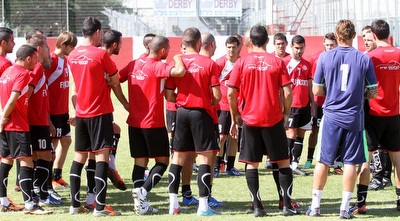 אימון הפועל ת&qout;א (חגי ניזרי)