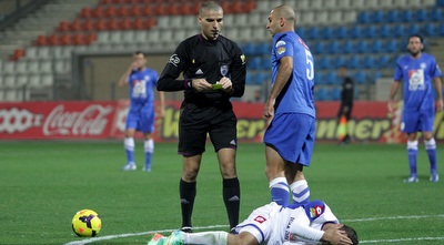 דיא סבא מקבל צהוב על התחזות (יניב גונן) דיא סבא מקבל צהוב על התחזות (יניב גונן)