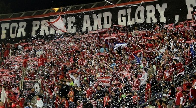 אוהדי הפועל ב&qout;ש במיטבם (יניב גונן) אוהדי הפועל ב&qout;ש במיטבם (יניב גונן)