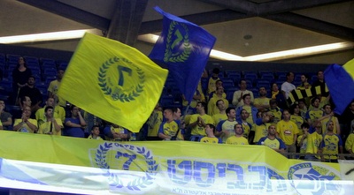 אוהדי מכבי (יניב גונן) אוהדי מכבי (יניב גונן)