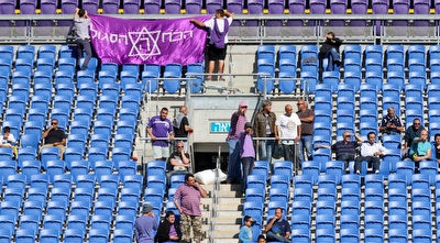 אוהדי הכח ר&qout;ג ביציע (רדאד ג´בארה) אוהדי הכח ר&qout;ג ביציע (רדאד ג´בארה)