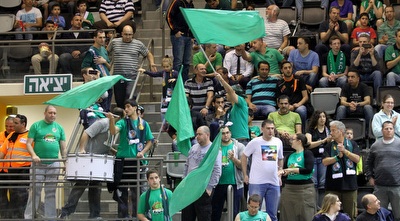 הקהל של מכבי חיפה (חגי ניזרי) הקהל של מכבי חיפה (חגי ניזרי)