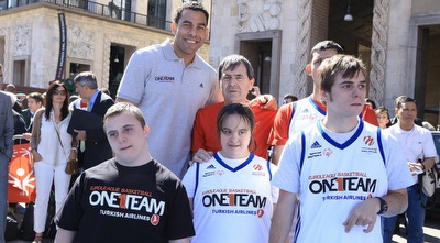 אירוע ONE TEAM (מיכה בננו)