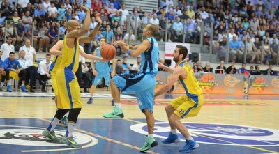 (יאיר שגיא - YNET) (מערכת ONE)