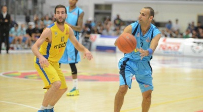 (יאיר שגיא - YNET) (מערכת ONE)