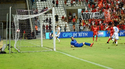 הכדור ברשת של דני עמוס (ניסן עייש) הכדור ברשת של דני עמוס (ניסן עייש)