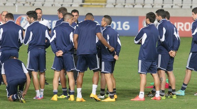 שחקני נבחרת קפריסין באימון (רז אמיר)