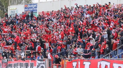 אוהדי הפועל ב&qout;ש (מרטין גוטדאמק) אוהדי הפועל ב&qout;ש (מרטין גוטדאמק)